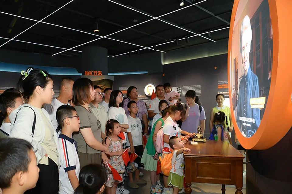 新之航打造的全国首个核医疗科技馆火爆“出圈”，烟台核医疗科技馆成为全国“网红”打卡地